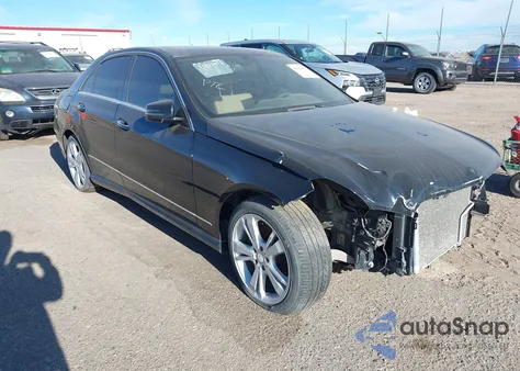 2013 Mercedes-Benz E 350 4Matic z USA, uszkodzony, nr VIN WDDHF8JBXDA670967